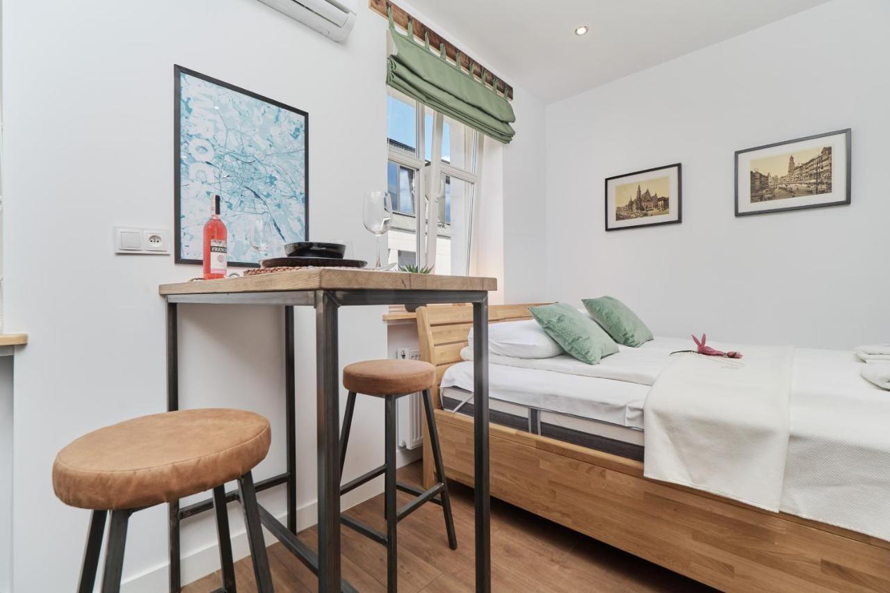 City Center Studio Wrocław by Renters Zewnętrze zdjęcie